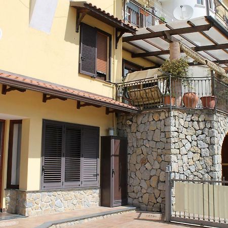 Villa Le Giare Ospitalita Diffusa อาเจโรลา ภายนอก รูปภาพ