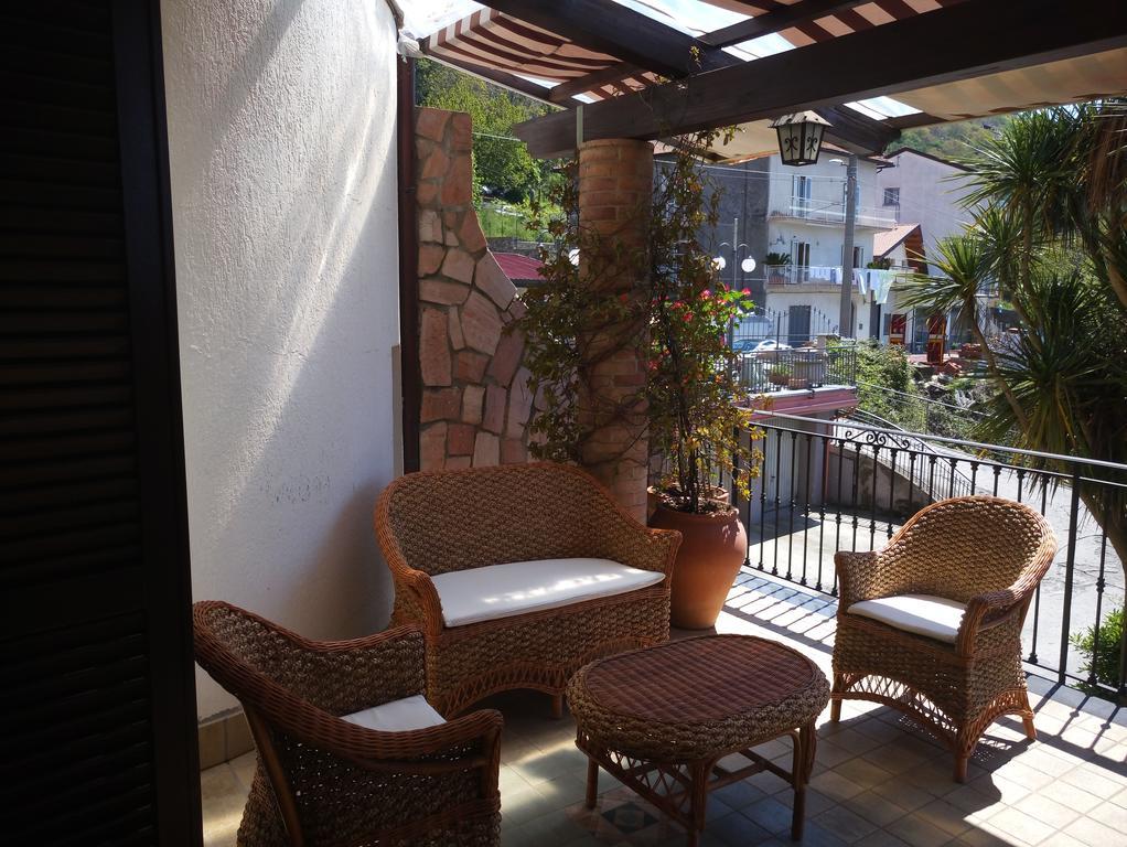Villa Le Giare Ospitalita Diffusa อาเจโรลา ภายนอก รูปภาพ