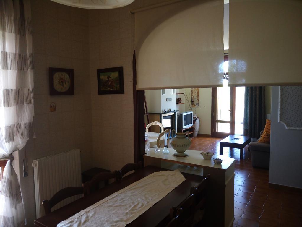 Villa Le Giare Ospitalita Diffusa อาเจโรลา ภายนอก รูปภาพ