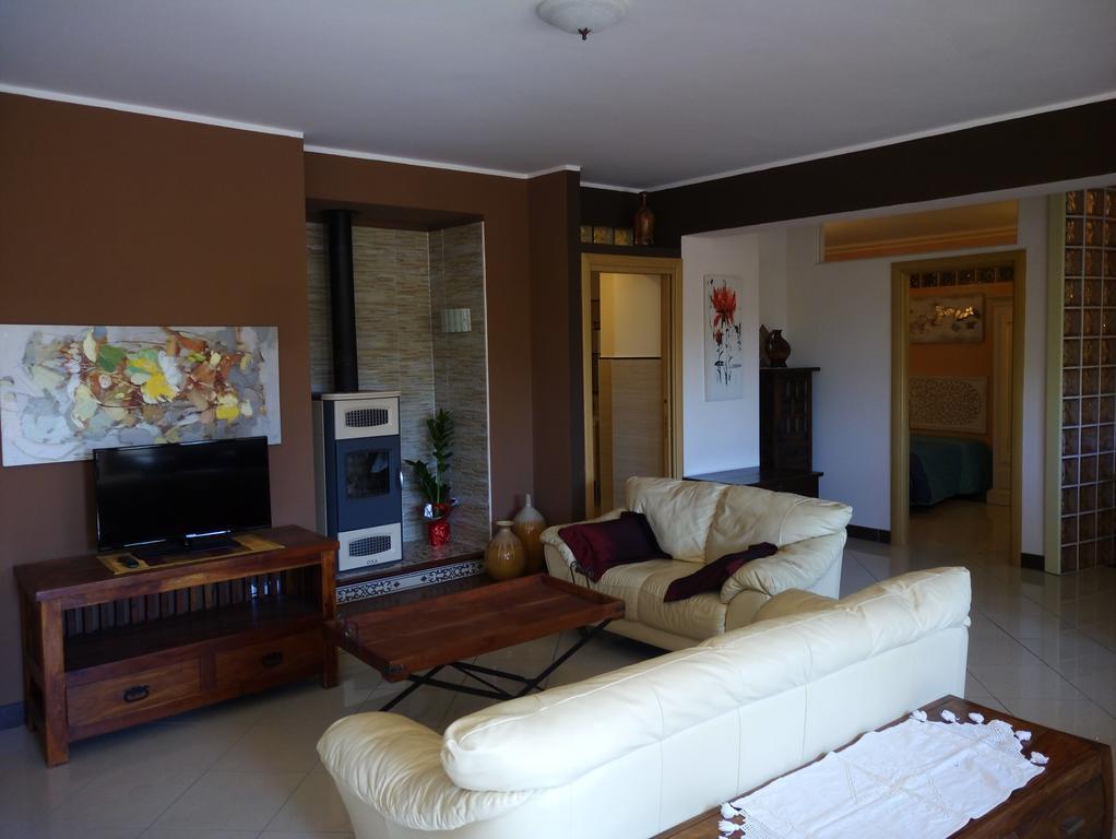 Villa Le Giare Ospitalita Diffusa อาเจโรลา ภายนอก รูปภาพ