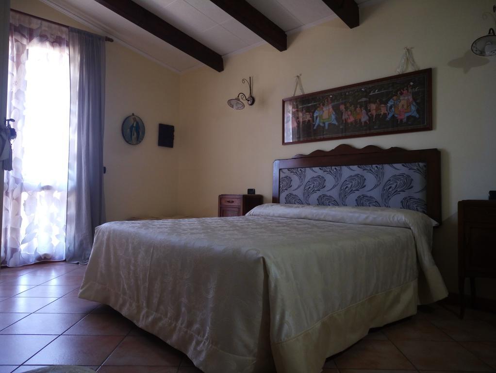 Villa Le Giare Ospitalita Diffusa อาเจโรลา ภายนอก รูปภาพ