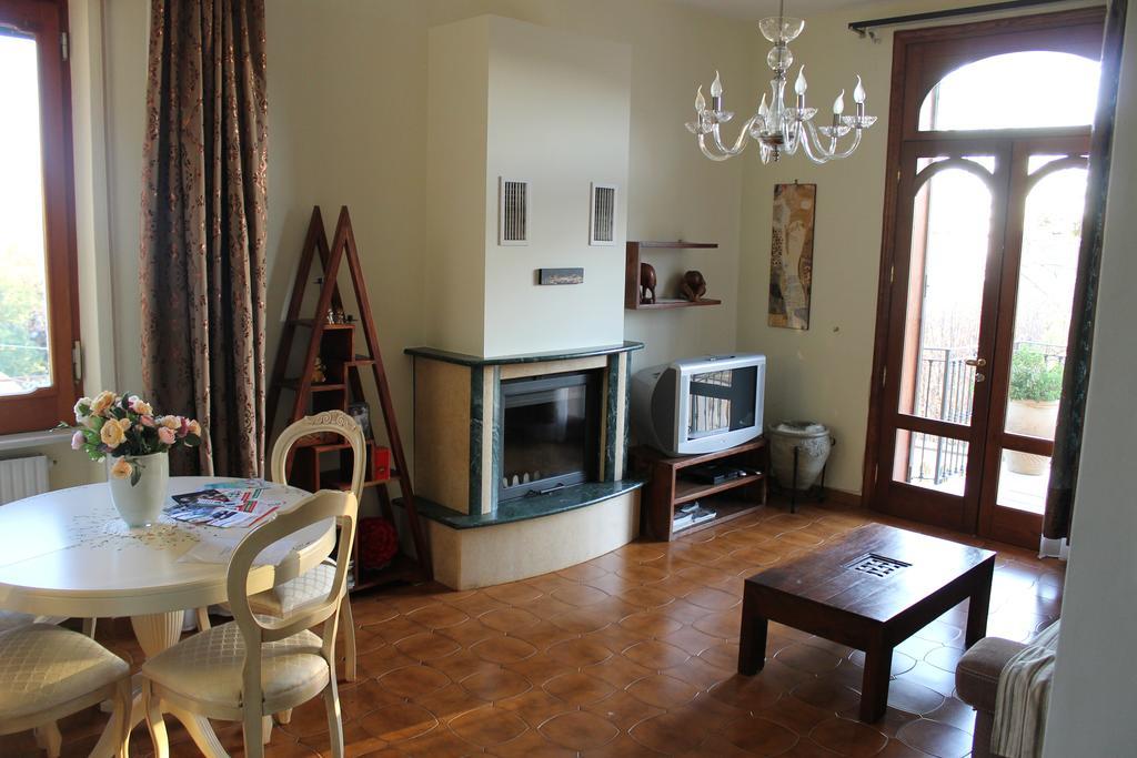 Villa Le Giare Ospitalita Diffusa อาเจโรลา ภายนอก รูปภาพ